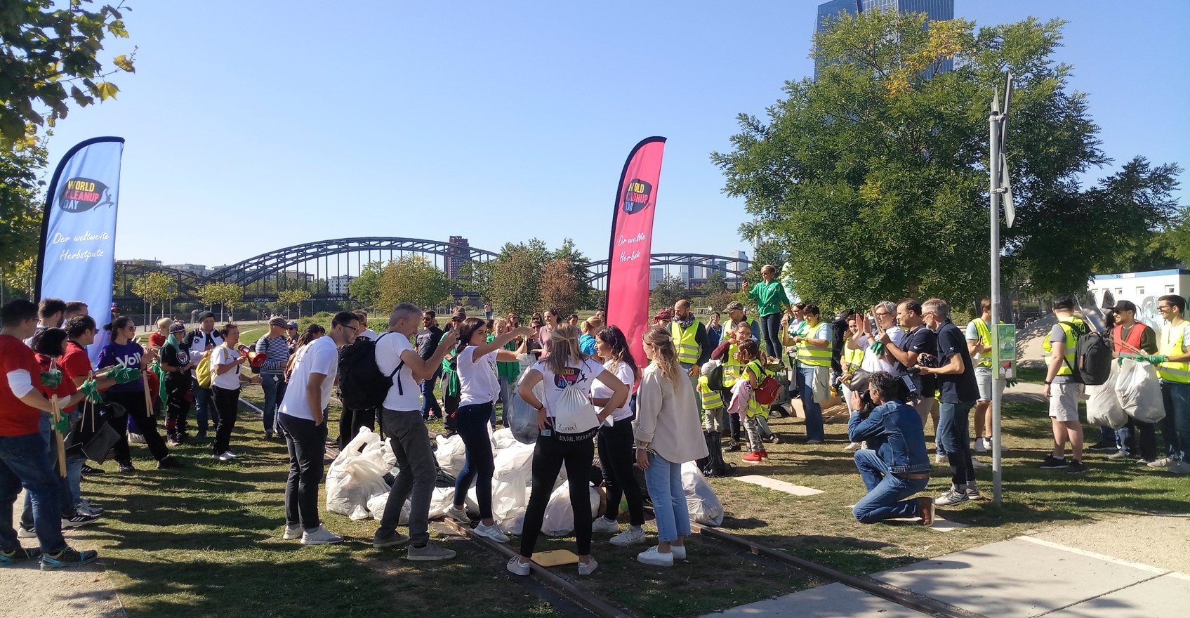 Frankfurt World Cleanup Day 2020 am Deutsche Bank Park/Waldstadion (Hessen)